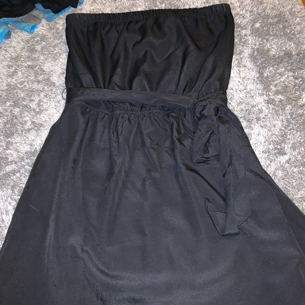 Black strapless dress